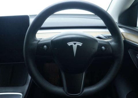 Tesla Model Y Model Y RWD 5dr 17