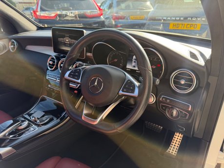 Mercedes-Benz GLC GLC 250 4MATIC AMG LINE PREMIUM PLUS 32