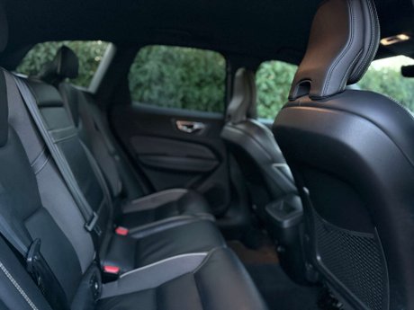 Volvo XC60 2.0 T5 R-Design Auto AWD Euro 6 (s/s) 5dr 30