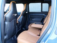 Defender 110 Commercial 3