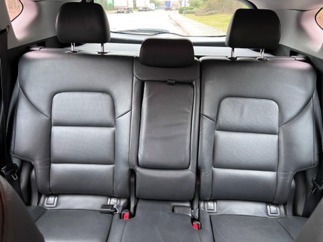 Hyundai TUCSON 2.0 CRDi Premium Auto 4WD Euro 6 5dr 32