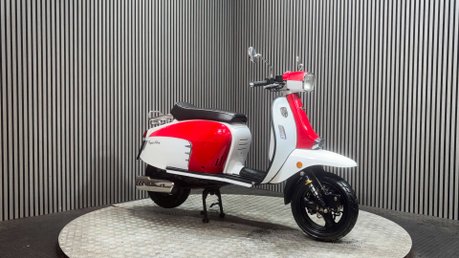 Royal Alloy GT 2019 ONLY 2K NEW MOT CUSTOM SCOOTER LEARNER LEGAL 125CC 2