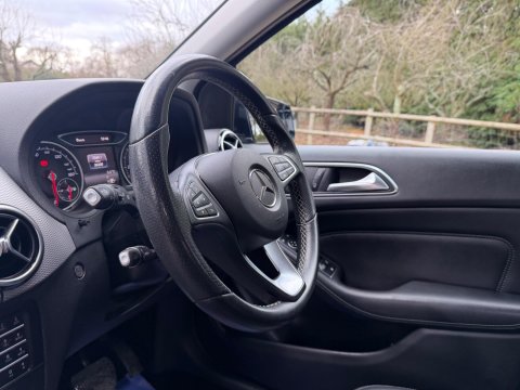 Mercedes-Benz B Class 2.1 B200d Sport (Executive) 7G-DCT Euro 6 (s/s) 5dr 32