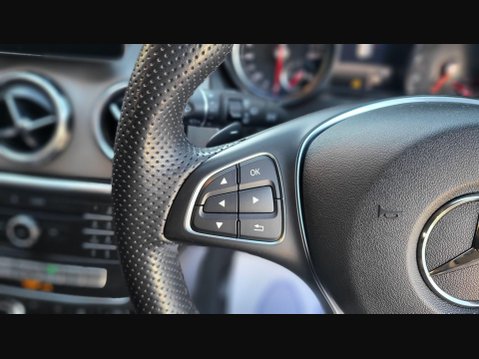 Mercedes-Benz GLA GLA 180 URBAN EDITION 21