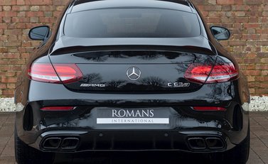 Mercedes-Benz C63 S Premium Plus 5