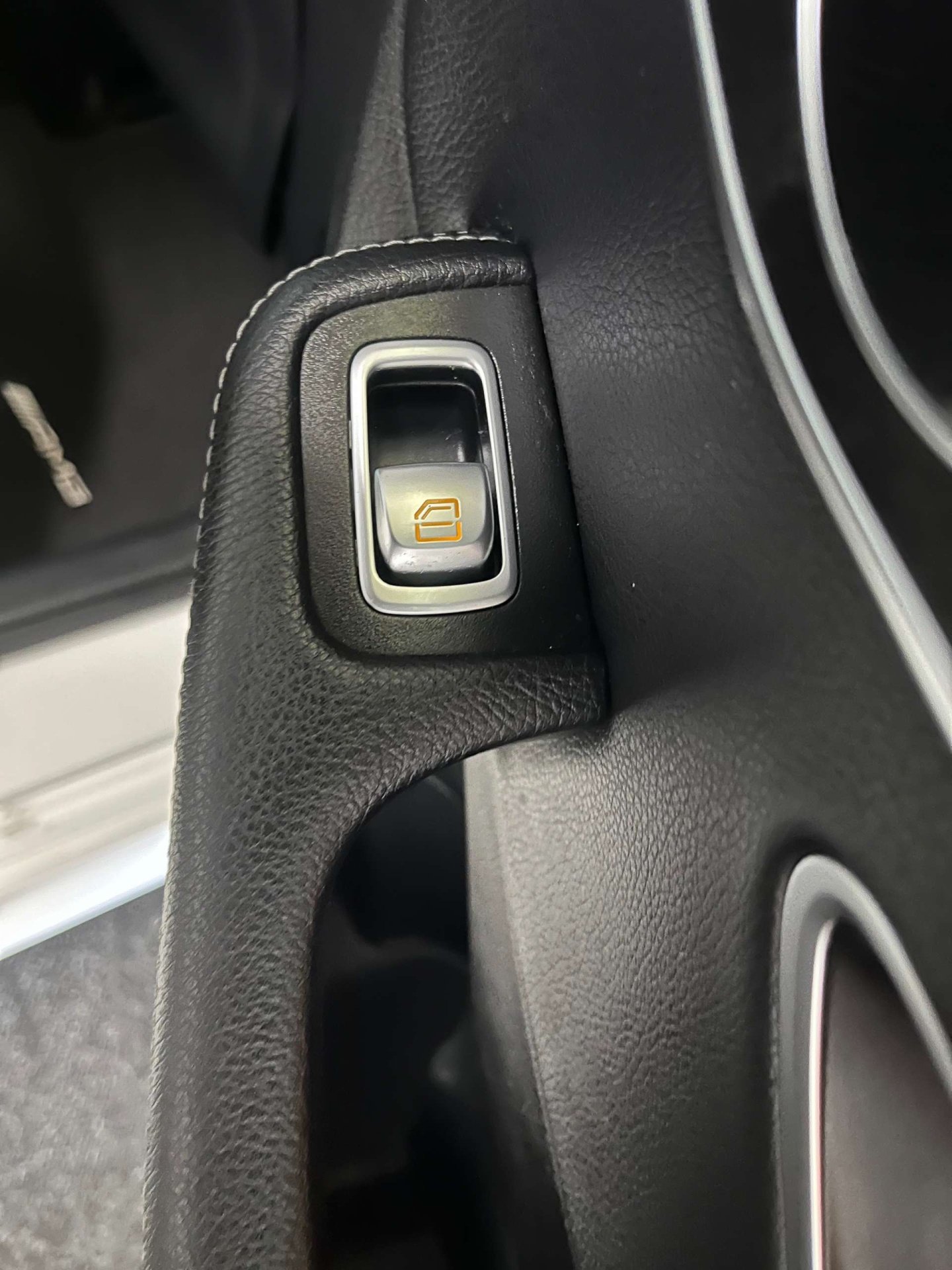 2019 Mercedes-Benz C-Class — image 31