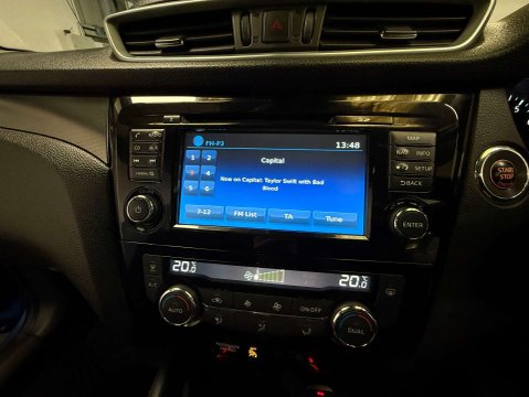 Nissan Qashqai 1.3 Qashqai N-Connecta DiG-T 5dr 31