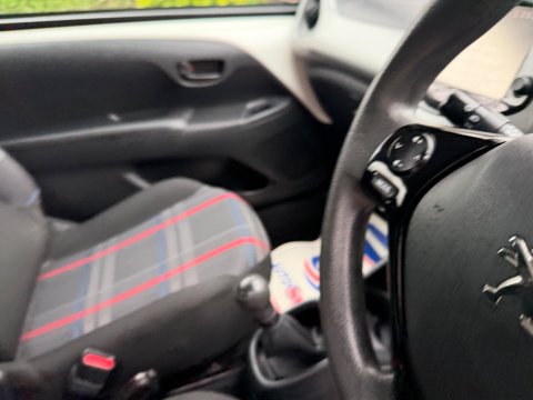 Peugeot 108 1.0 Active Euro 6 3dr 23