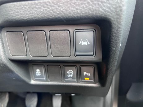 Nissan Qashqai 1.6 dCi Tekna 2WD Euro 6 (s/s) 5dr 65