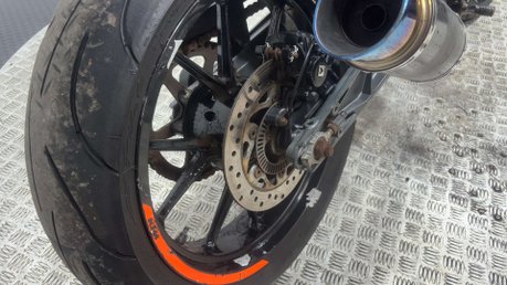KTM Duke 2018 26K RUNNING PROJECT BIKE SPARES OR REPAIR 125CC NAKED 20