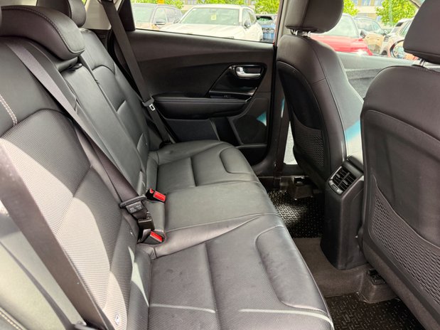 Kia Niro 3 13