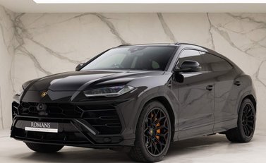 Lamborghini Urus V8 1