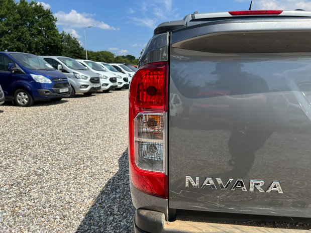 Nissan Navara N-Guard | Auto | 2.3 LT | Dbl Cab | Nav | Sensors | Cam | EURO 6 | NO VAT 22