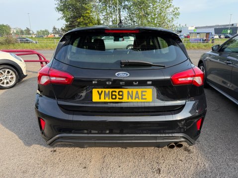 Ford Focus ST-LINE 5