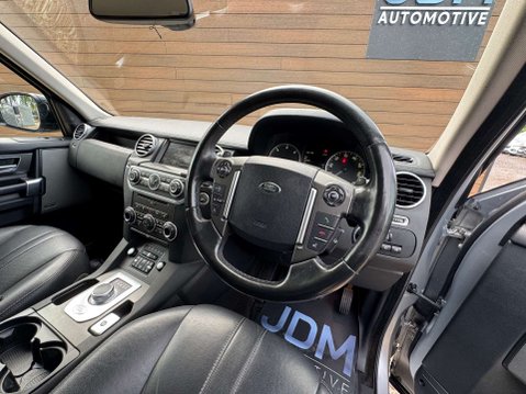 Land Rover Discovery 3.0 Discovery SE Tech SDV6 Auto 4WD 5dr 28