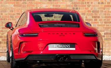 Porsche 911 GT3 Touring 3