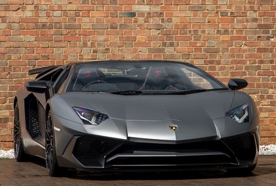 Lamborghini Aventador SV LP750-4 Roadster