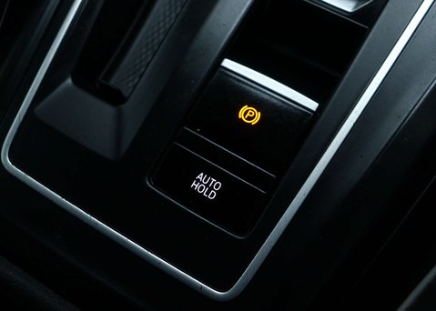 Volkswagen Golf 1.5 eTSI MHEV R-Line Hatchback 5dr Petrol Hybrid DSG Euro 6 (s/s) (150 ps) 33