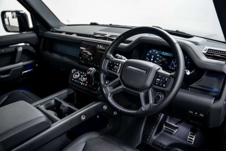 Land Rover Defender 3.0 D350 MHEV X-Dynamic HSE SUV 3dr Diesel Auto 4WD Euro 6 (s/s) (350 ps) 2