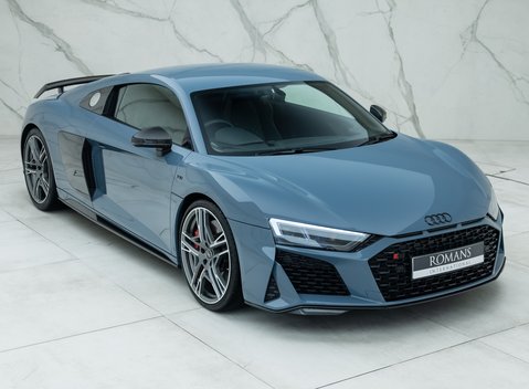 Audi R8 V10 PERFORMANCE CARBON BLACK 8