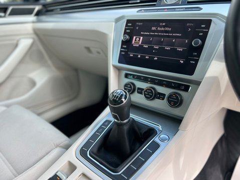 Volkswagen Passat SE BUSINESS TDI BLUEMOTION TECHNOLOGY 40