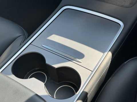 Tesla Model 3 Standard Range Plus Saloon 4dr Electric Auto RWD (241 bhp) 28