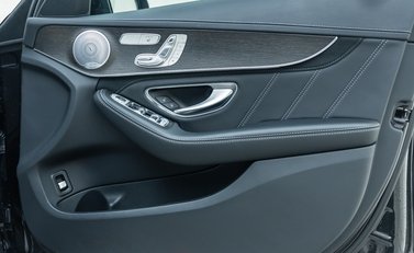 Mercedes-Benz C Class AMG C 63 ESTATE 24