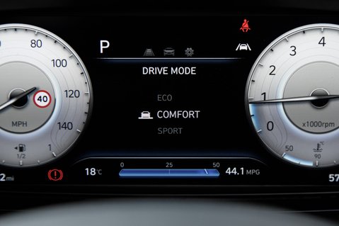 Hyundai BAYON T-GDI SE CONNECT DCT MHEV 29