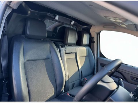 Toyota Proace 1.6 Proace Icon 29