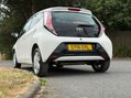 Toyota Aygo VVT-I X-PRESSION 32