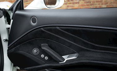 Ferrari California T 23