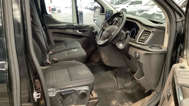 Ford Transit Custom SWB L1H1 Low Roof Limited 300 Air Con Alloys Sensors EURO 6 NO VAT 9