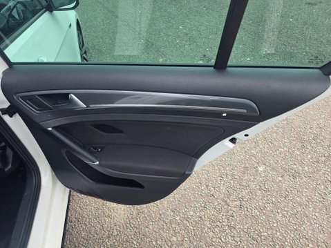 Volkswagen Golf 2.0 TDI R-Line DSG Euro 6 (s/s) 5dr 14