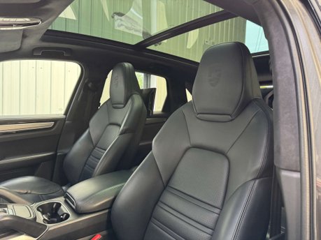 Porsche Cayenne 4.0 Cayenne T S E-Hybrid Auto 4WD 5dr 49
