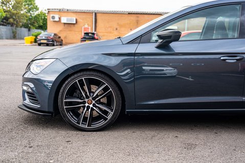 SEAT Leon 2.0 Leon Cupra Luxury 290 TSi Semi-Auto 5dr 25