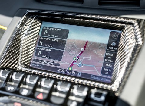 Lamborghini Aventador SV LP750-4 Roadster 17