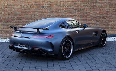 Mercedes-Benz Amg GT GT R 7