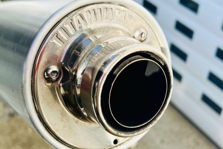 Suzuki GSX-R GSXR 1000 K1 17