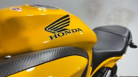 Honda CB 650 NAKED BIKE 2015 ONLY 10K MOT WARRANTY VERY CLEAN 650CC 27