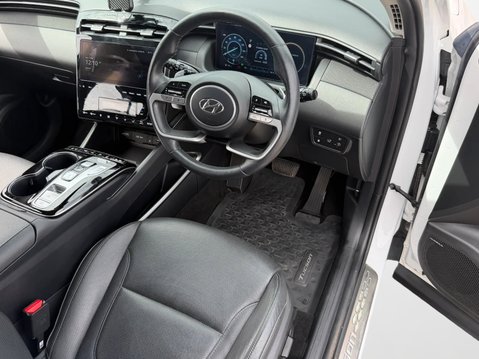Hyundai TUCSON 1.6 TGDi Plug-in Hybrid Ultimate 5dr 4WD Auto 17