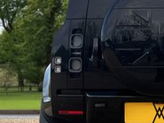 Land Rover Defender V8 25