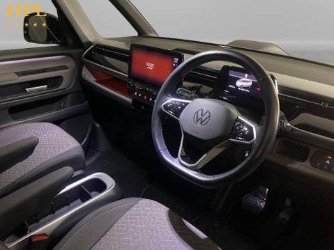 Volkswagen Id. Buzz Pro 77kWh Life MPV 5dr Electric Auto (204 ps) Air Con - Bluetooth 12