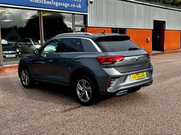 Volkswagen T-Roc 1.5 T-Roc R-Line TSI Semi-Auto 5dr 9