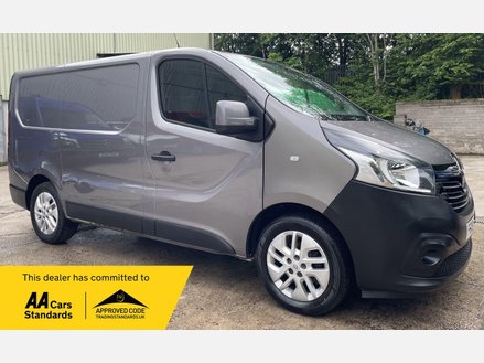 Renault Trafic 1.6 dCi ENERGY 27 Sport Nav Panel Van 5dr Diesel Manual SWB Standard Roof E