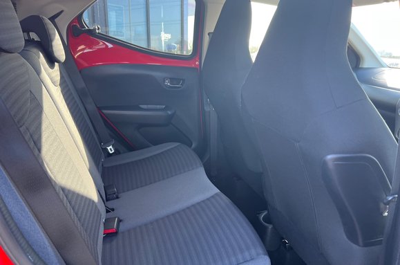 Toyota Aygo VVT-I X-TREND X-SHIFT 5 DOOR AUTO 21