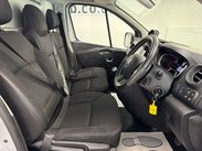 Renault Trafic 2.0 Trafic SL28 Sport Energy dCi 33