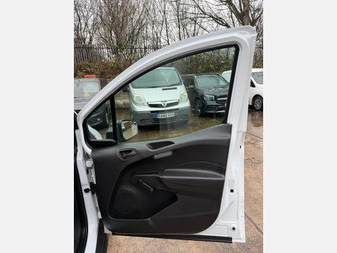 Ford Transit Courier 1.5 TDCi Panel Van 5dr Diesel Manual L1 Euro 6 (s/s) (SLD) (75 ps) 29