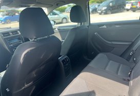 Volkswagen Jetta SE TDI BLUEMOTION TECH £35 ROAD TAX 33