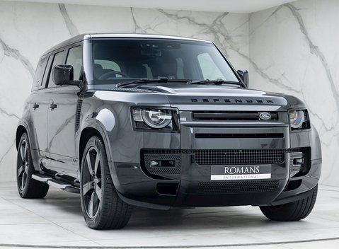 Land Rover Defender 110 V8 1