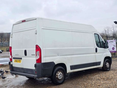 Peugeot Boxer 2.0 BlueHDi 335 Professional Panel Van 5dr Diesel Manual L2 H2 Euro 6 (130  16